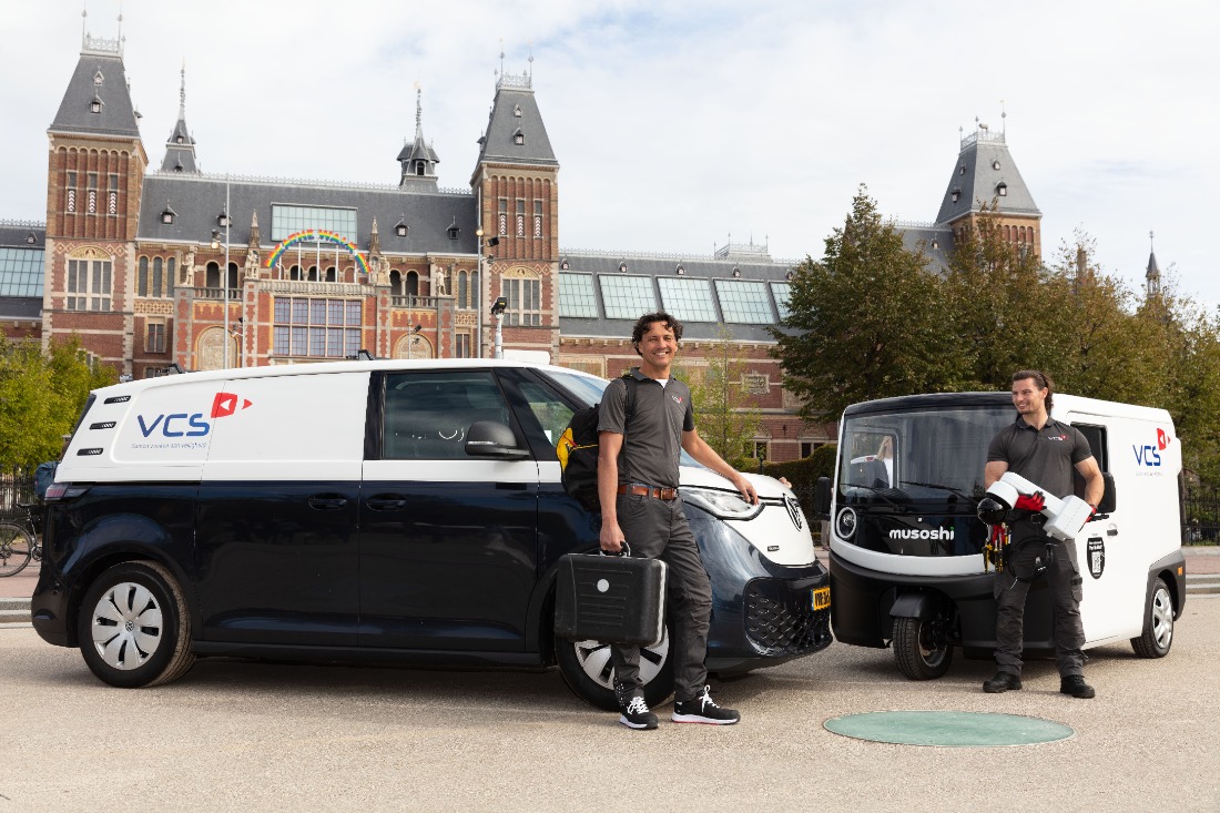 VCS Field engineers in Amsterdam VCS Field engineers in Amsterdam